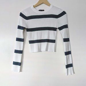 Kendall and Kylie Cropped Long Sleeve Medium